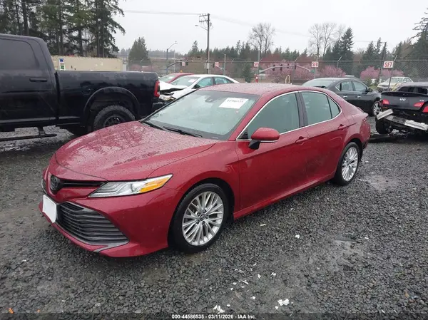 4T1B11HK7JU507050 2018 TOYOTA CAMRY - Image 2