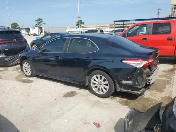 4T1B11HK7JU507145 2018 TOYOTA CAMRY - Image 2