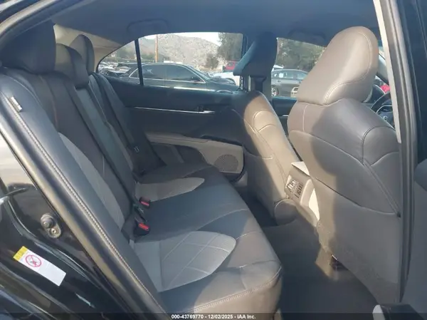 4T1B11HK7JU510613 2018 TOYOTA CAMRY - Image 8