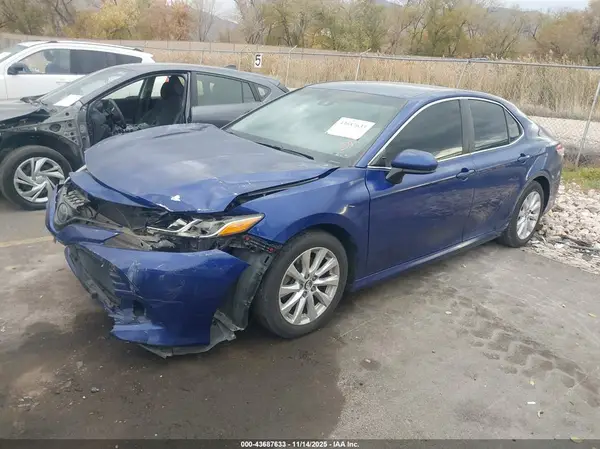 4T1B11HK7JU511924 2018 TOYOTA CAMRY - Image 2
