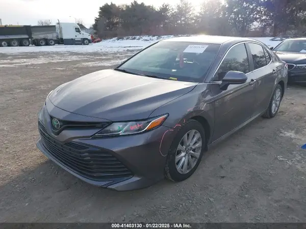 4T1B11HK7JU514984 2018 TOYOTA CAMRY - Image 2