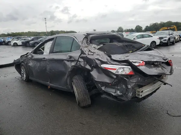 4T1B11HK7JU515438 2018 TOYOTA CAMRY - Image 2