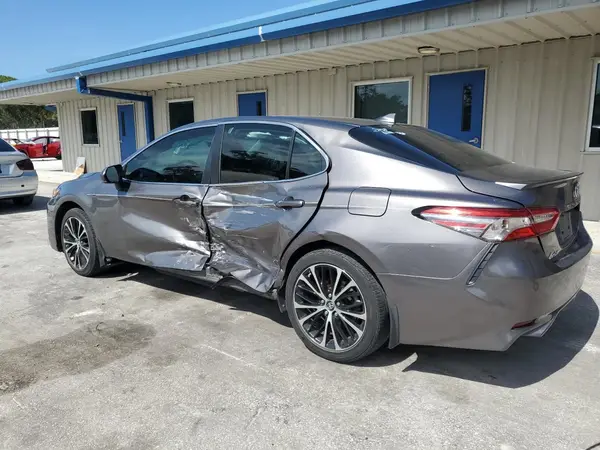 4T1B11HK7JU517433 2018 TOYOTA CAMRY - Image 2