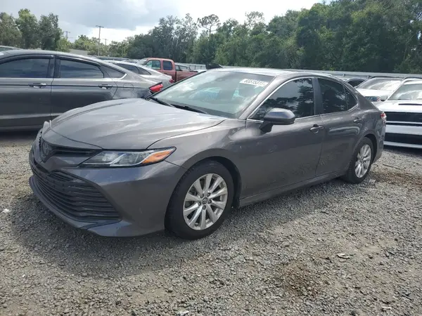 4T1B11HK7JU518727 2018 TOYOTA CAMRY - Image 1