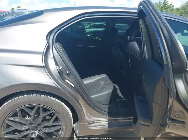 4T1B11HK7JU520106 2018 TOYOTA CAMRY - Image 8