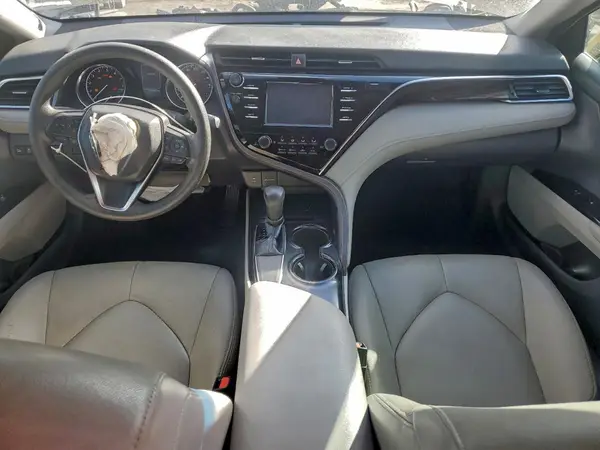 4T1B11HK7JU520719 2018 TOYOTA CAMRY - Image 8
