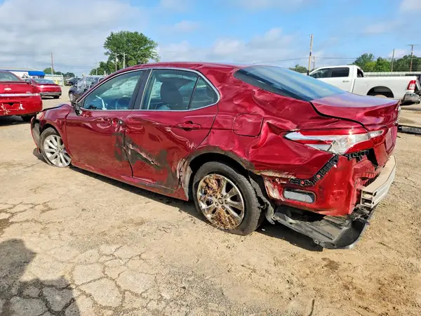 4T1B11HK7JU521630 2018 TOYOTA CAMRY - Image 2
