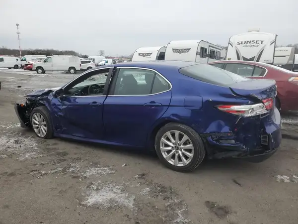 4T1B11HK7JU523684 2018 TOYOTA CAMRY - Image 2