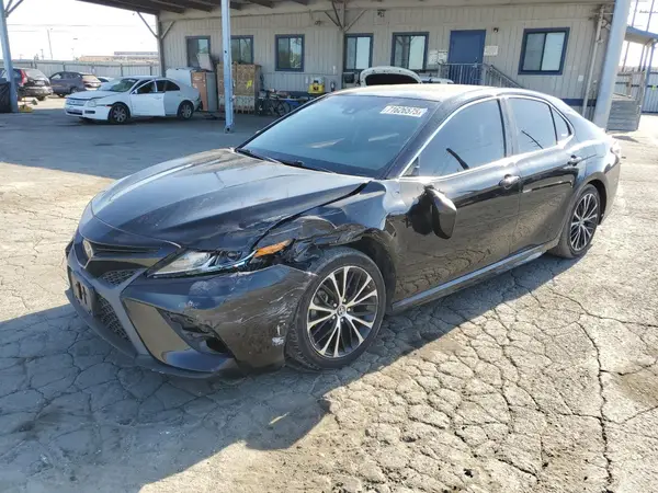 4T1B11HK7JU524432 2018 TOYOTA CAMRY - Image 1
