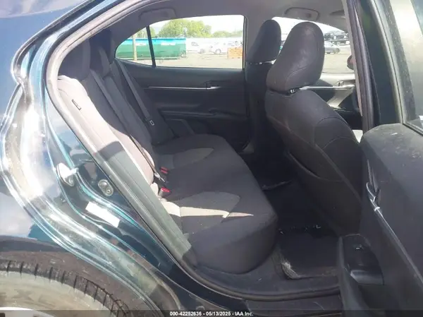 4T1B11HK7JU525645 2018 TOYOTA CAMRY - Image 8
