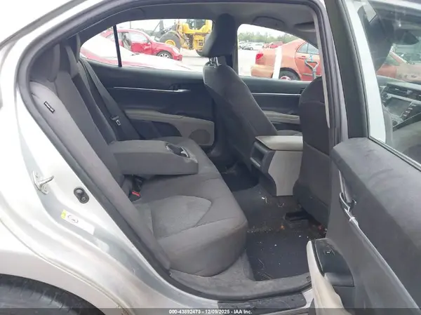 4T1B11HK7JU530831 2018 TOYOTA CAMRY - Image 8