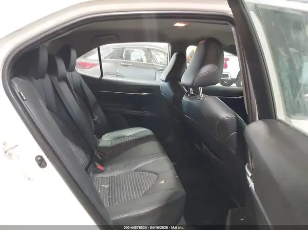 4T1B11HK7JU533244 2018 TOYOTA CAMRY - Image 8