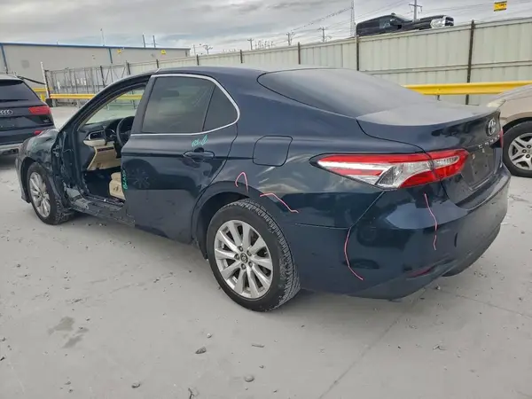 4T1B11HK7JU534247 2018 TOYOTA CAMRY - Image 2