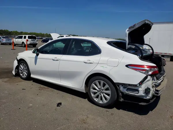 4T1B11HK7JU534541 2018 TOYOTA CAMRY - Image 2