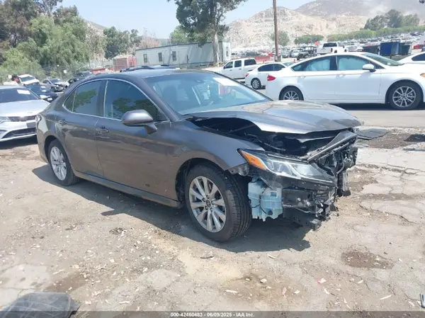 4T1B11HK7JU535902 2018 TOYOTA CAMRY - Image 1