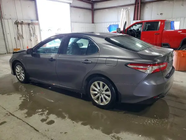 4T1B11HK7JU536533 2018 TOYOTA CAMRY - Image 2