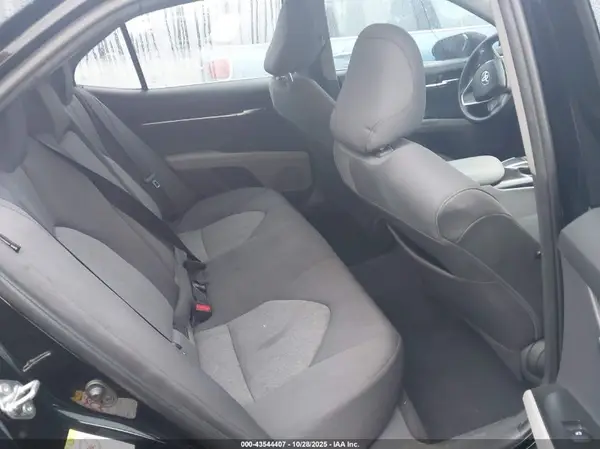 4T1B11HK7JU538511 2018 TOYOTA CAMRY - Image 8