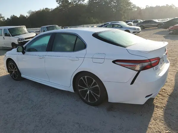 4T1B11HK7JU541490 2018 TOYOTA CAMRY - Image 2