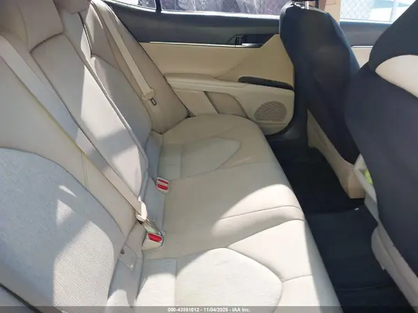 4T1B11HK7JU547502 2018 TOYOTA CAMRY - Image 8