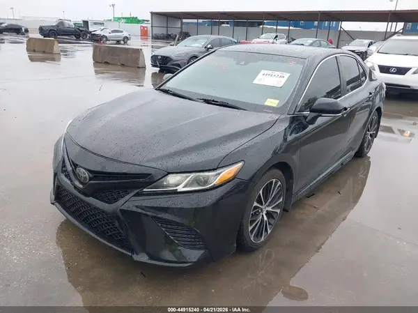 4T1B11HK7JU549170 2018 TOYOTA CAMRY - Image 2