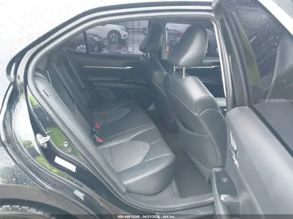4T1B11HK7JU549170 2018 TOYOTA CAMRY - Image 8