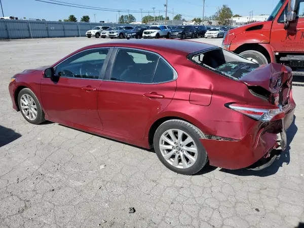 4T1B11HK7JU549945 2018 TOYOTA CAMRY - Image 2