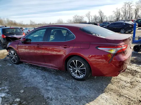 4T1B11HK7JU550996 2018 TOYOTA CAMRY - Image 2