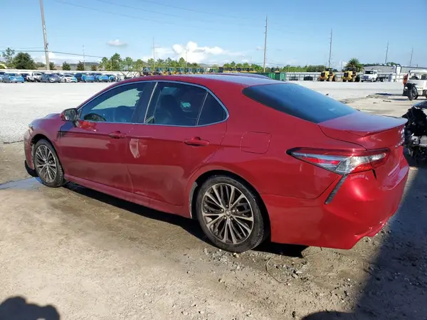 4T1B11HK7JU551615 2018 TOYOTA CAMRY - Image 2