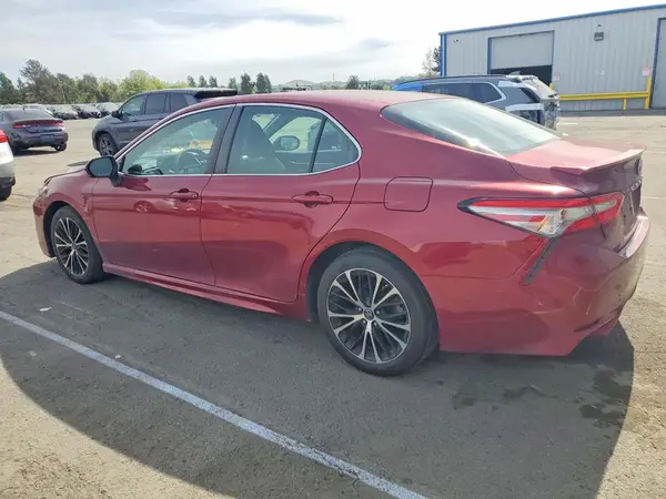 4T1B11HK7JU552795 2018 TOYOTA CAMRY - Image 2