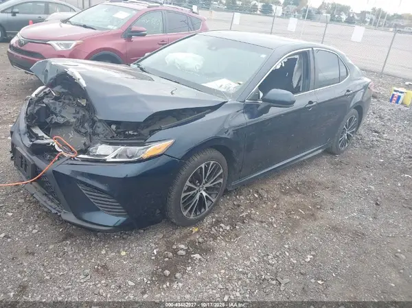 4T1B11HK7JU553834 2018 TOYOTA CAMRY - Image 2