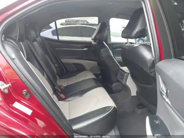 4T1B11HK7JU554613 2018 TOYOTA CAMRY - Image 8