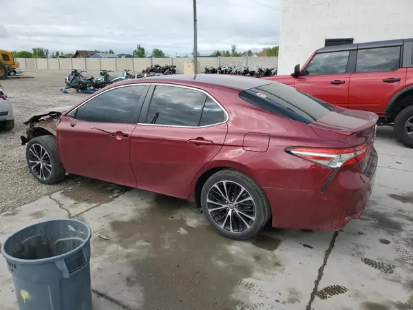 4T1B11HK7JU556202 2018 TOYOTA CAMRY - Image 2