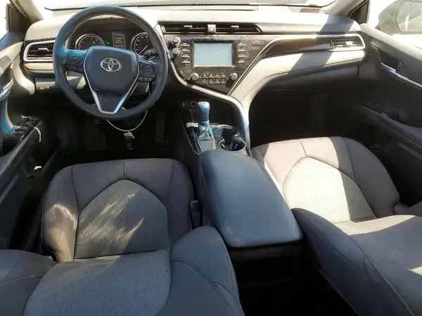 4T1B11HK7JU560587 2018 TOYOTA CAMRY - Image 8