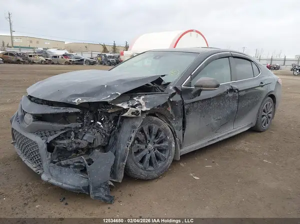 4T1B11HK7JU563814 2018 TOYOTA CAMRY - Image 2