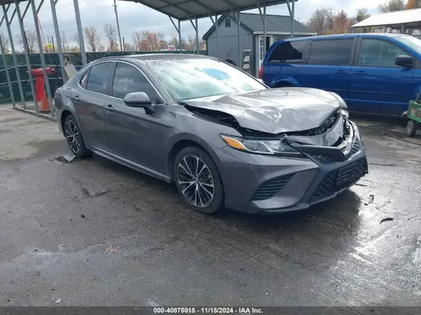 4T1B11HK7JU566647 2018 TOYOTA CAMRY - Image 1