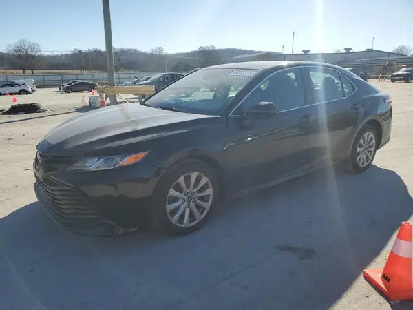 4T1B11HK7JU571802 2018 TOYOTA CAMRY - Image 1