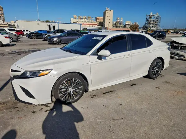 4T1B11HK7JU572335 2018 TOYOTA CAMRY - Image 1