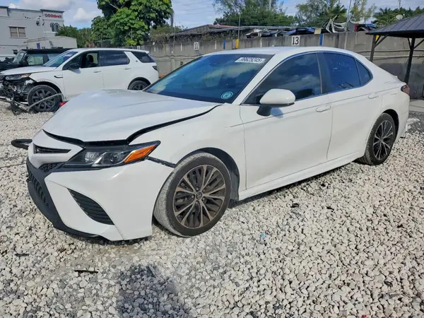 4T1B11HK7JU572822 2018 TOYOTA CAMRY - Image 1