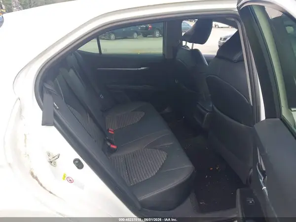 4T1B11HK7JU573355 2018 TOYOTA CAMRY - Image 8