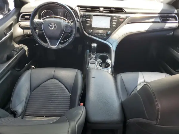 4T1B11HK7JU575929 2018 TOYOTA CAMRY - Image 8