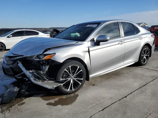 4T1B11HK7JU577387 2018 TOYOTA CAMRY - Image 1