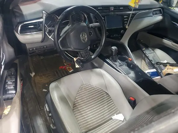 4T1B11HK7JU579477 2018 TOYOTA CAMRY - Image 8