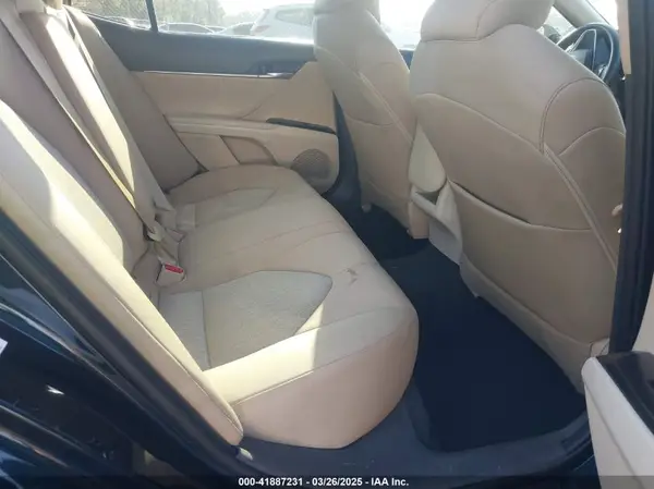 4T1B11HK7JU579995 2018 TOYOTA CAMRY - Image 8