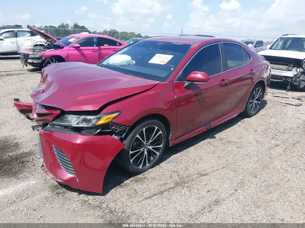 4T1B11HK7JU589359 2018 TOYOTA CAMRY - Image 2