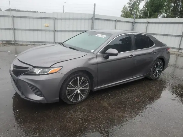 4T1B11HK7JU590981 2018 TOYOTA CAMRY - Image 1