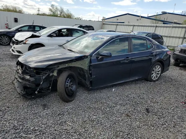 4T1B11HK7JU593086 2018 TOYOTA CAMRY - Image 1