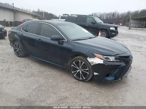 4T1B11HK7JU593489 2018 TOYOTA CAMRY - Image 1