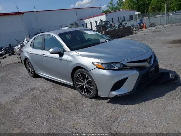 4T1B11HK7JU595114 2018 TOYOTA CAMRY - Image 1