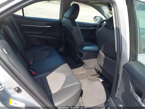 4T1B11HK7JU595114 2018 TOYOTA CAMRY - Image 8