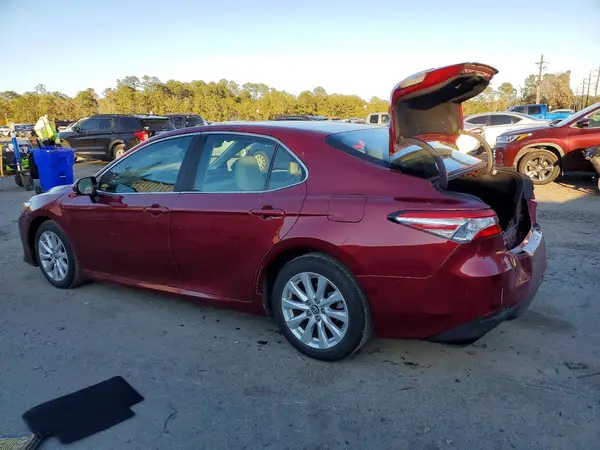 4T1B11HK7JU596389 2018 TOYOTA CAMRY - Image 2